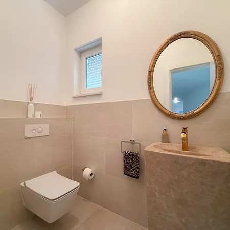 Aura Hill - Private Villa *